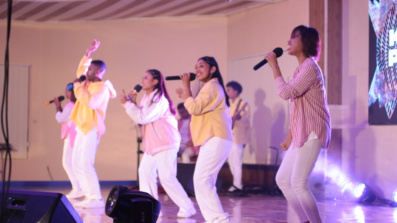 Praise and Worship TEAM